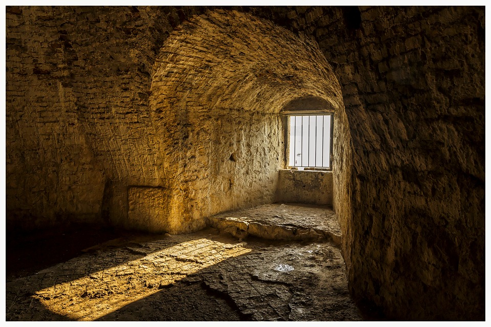 castle-prison-cell